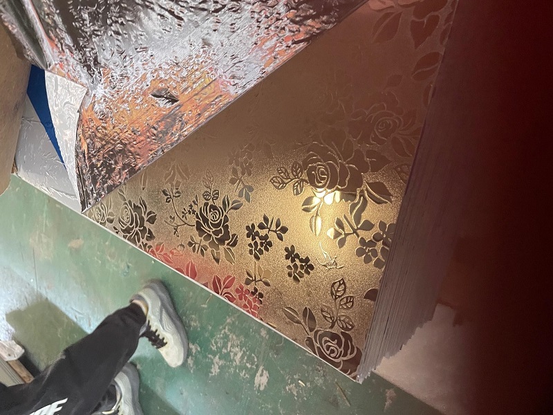 flower-embossed-metal-sheet