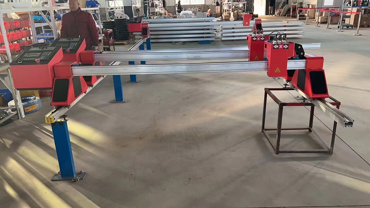 macchina per taglio al plasma CNC a portale leggero taglio metalli a doppia pista