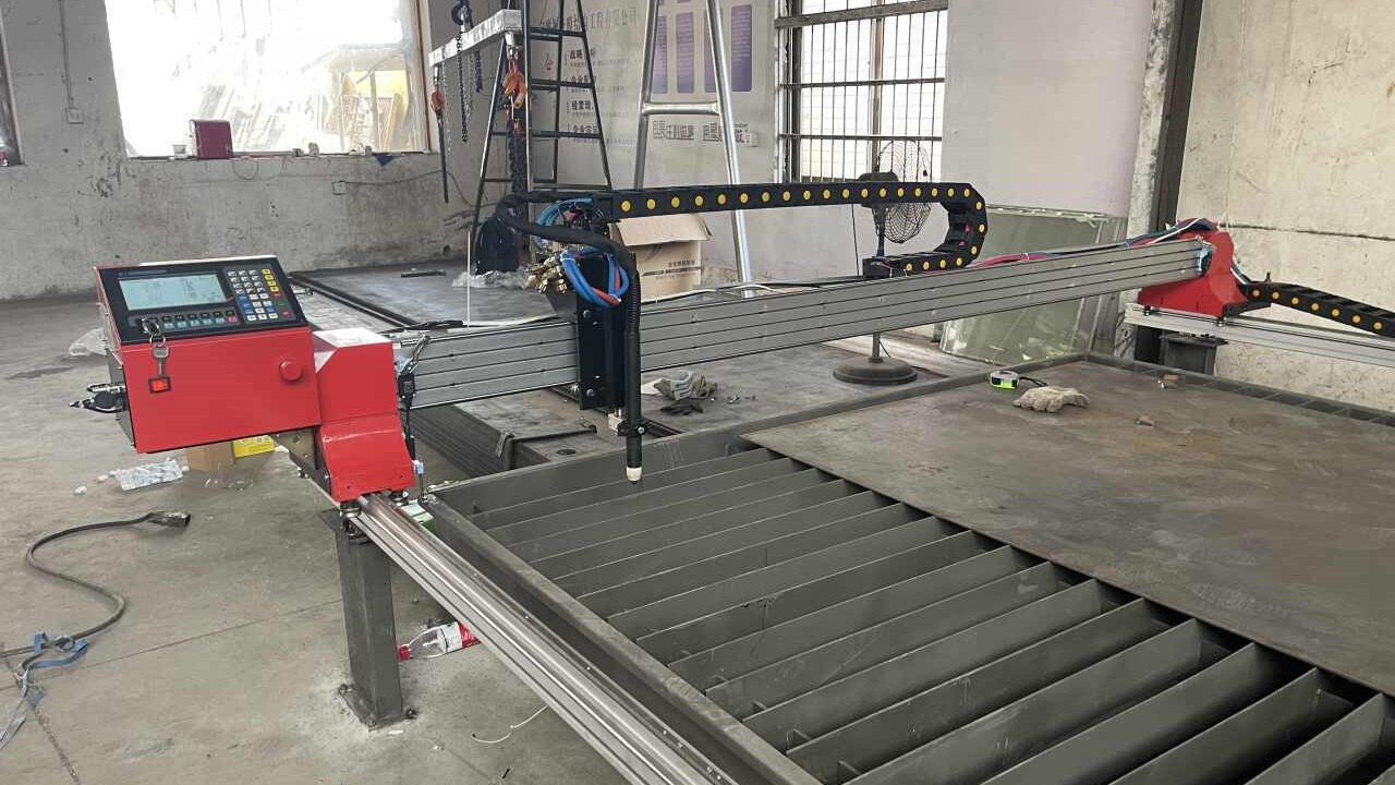 macchina per taglio al plasma CNC a portale leggero taglio metalli doppio binario4