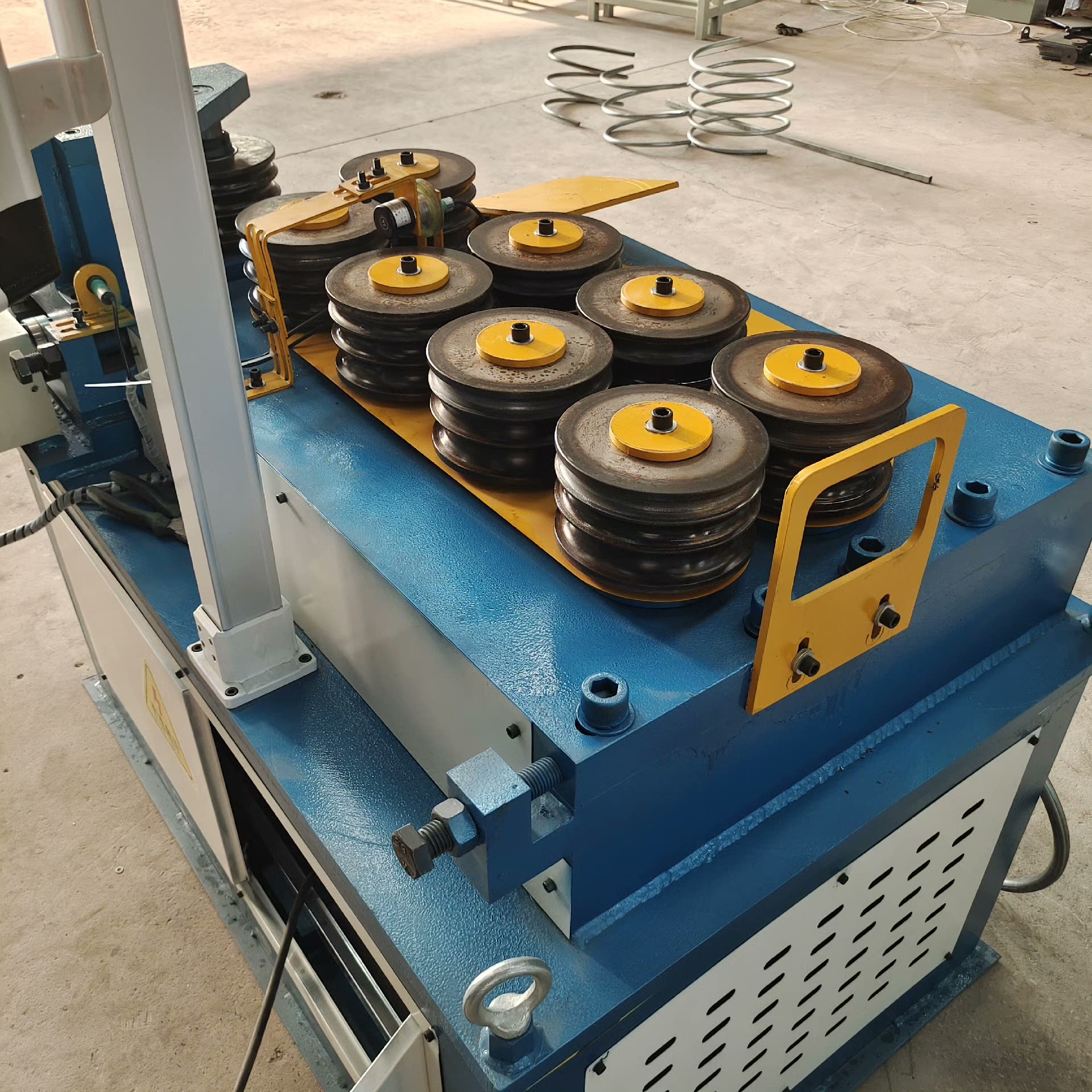 Alekvs elektrische Rohrbiegemaschine 2