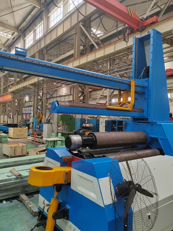 cnc 4 roller plate rolling machine with lower roller drive