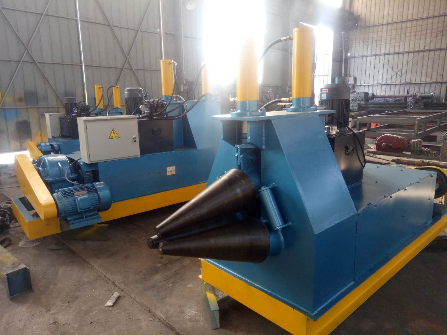 hydraulic 3 roller cone plate rolling machine 2