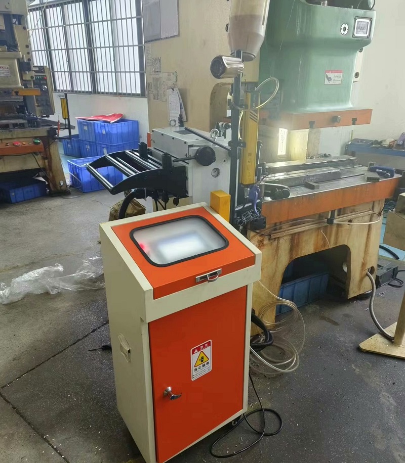 multi stage nc servo feeder for progressive dies