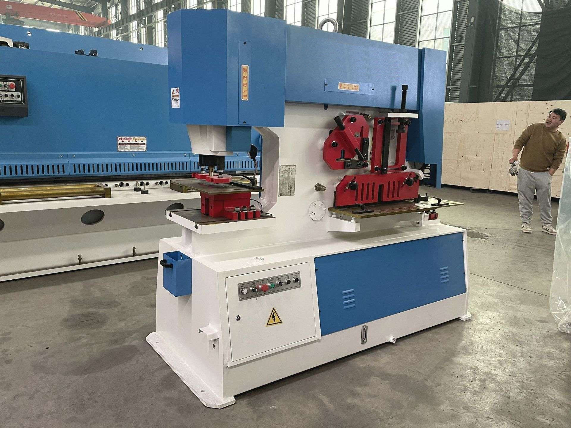 notching punching and cutting universal hydraulic ironworker machine