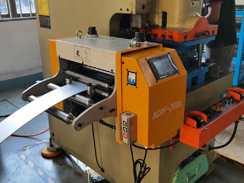 steel sheet roller power feeder machine for metalworking