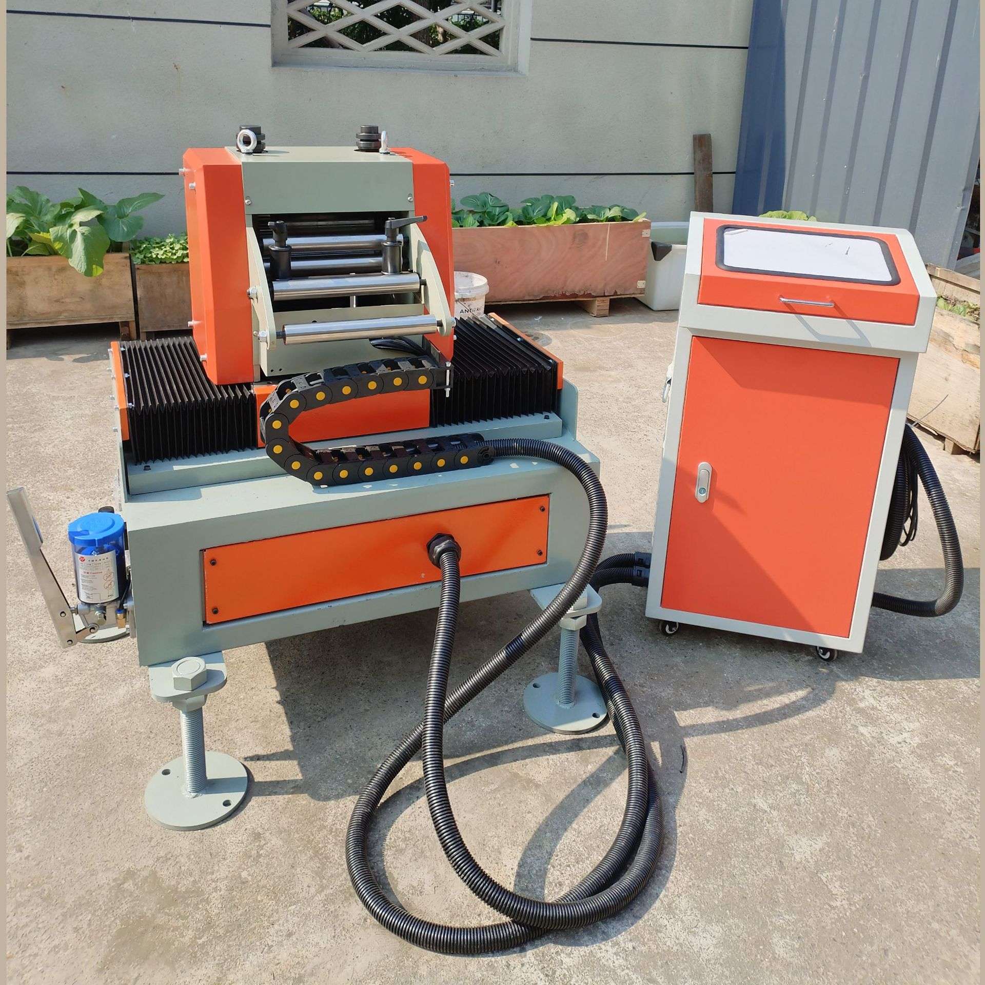 NC-Zickzack-Servo-Feeder zum Schneiden von Metallkreisen Alekvs img5