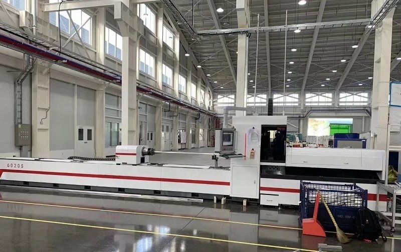 automated three chuck tube laser cutting machine factory 5