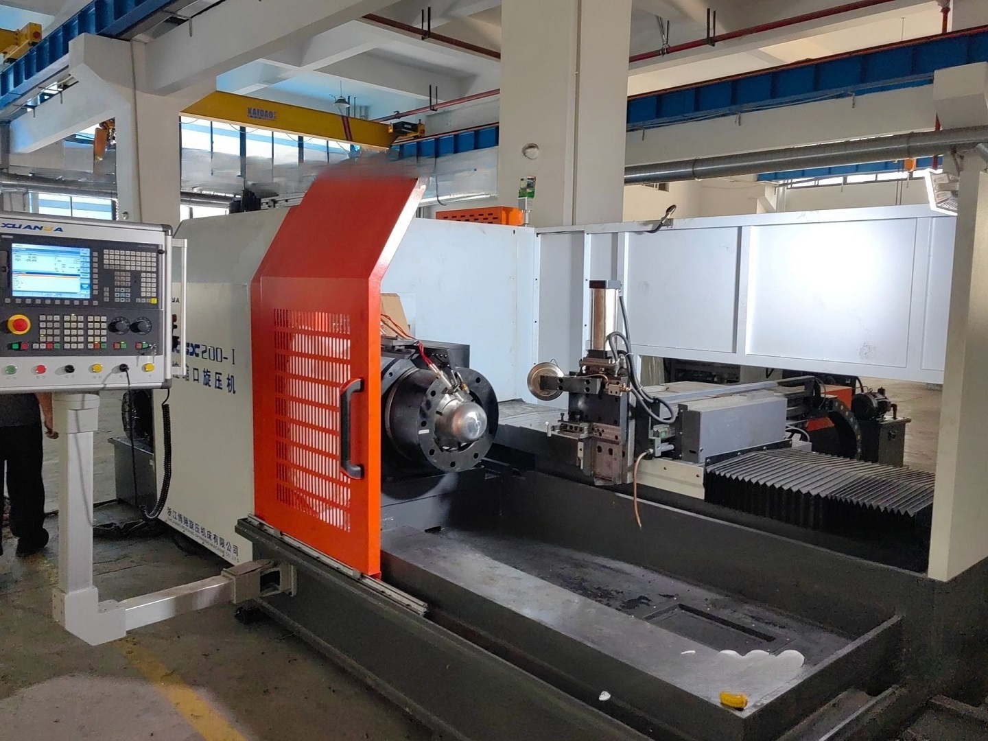 CNC-Heißmetall-Spinnmaschine