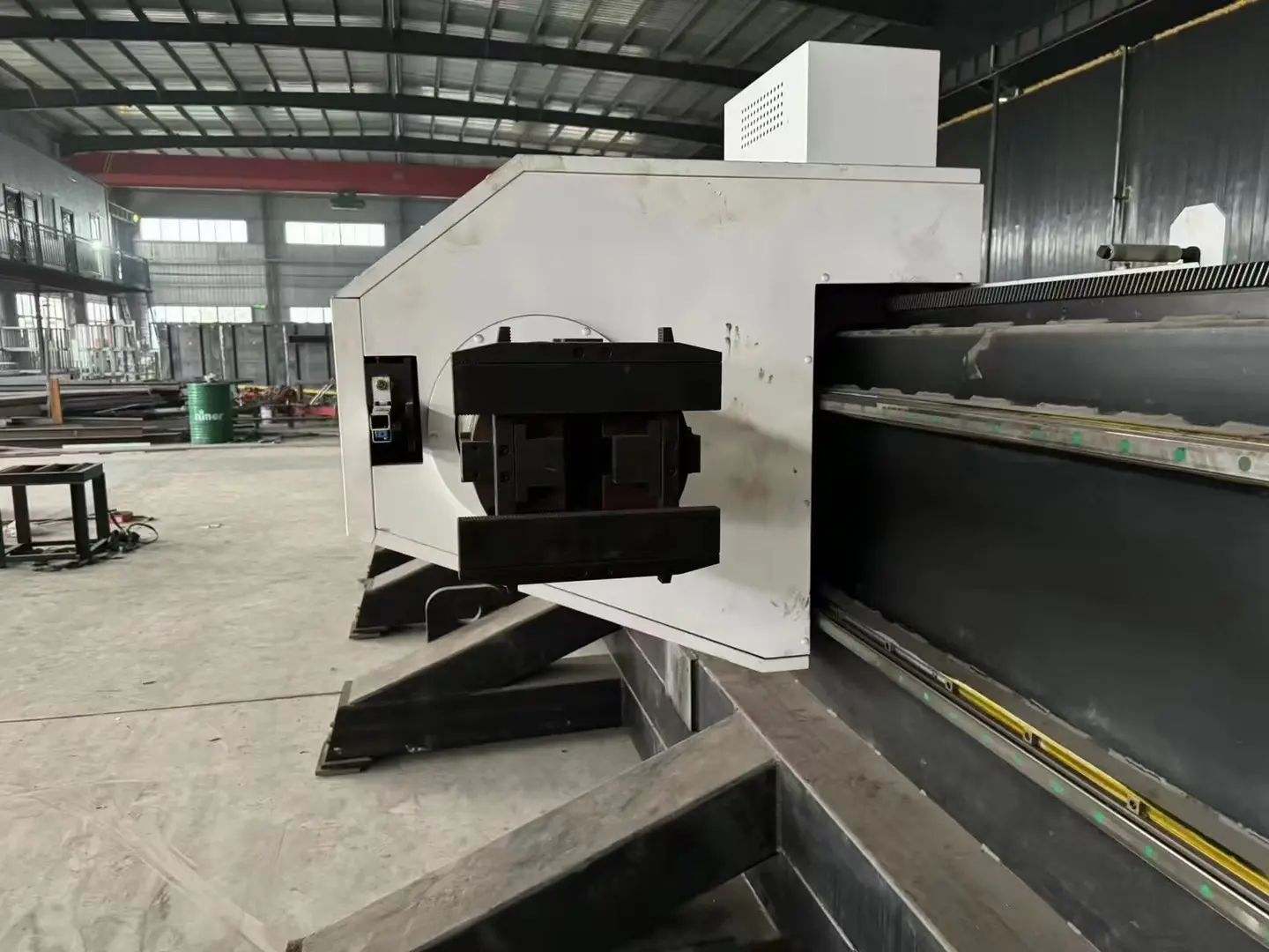 large diameter heavy duty tube laser cutting machine