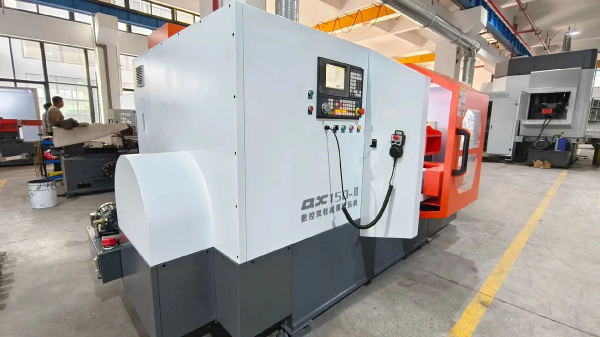 CNC-Metalldrückmaschine mit Einzelrolle für mehrere Anwendungen