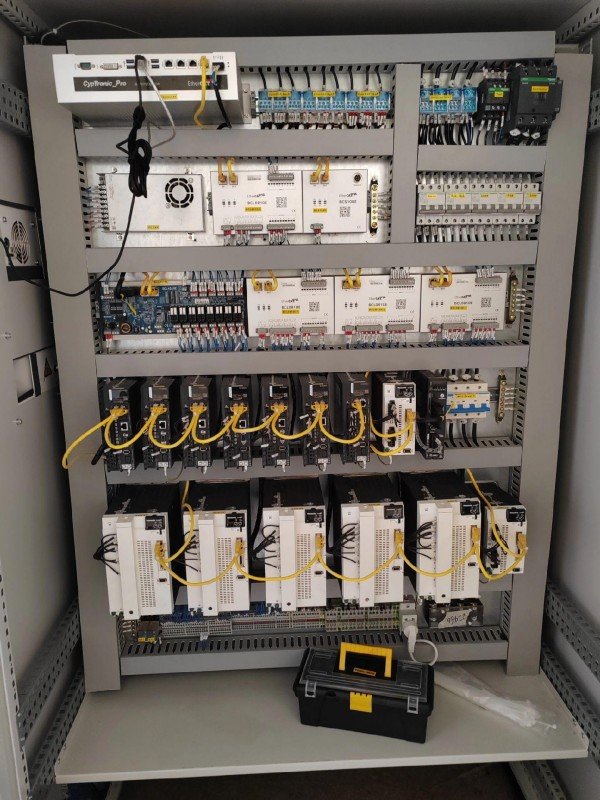 smart bus control system with rich cutting functions
