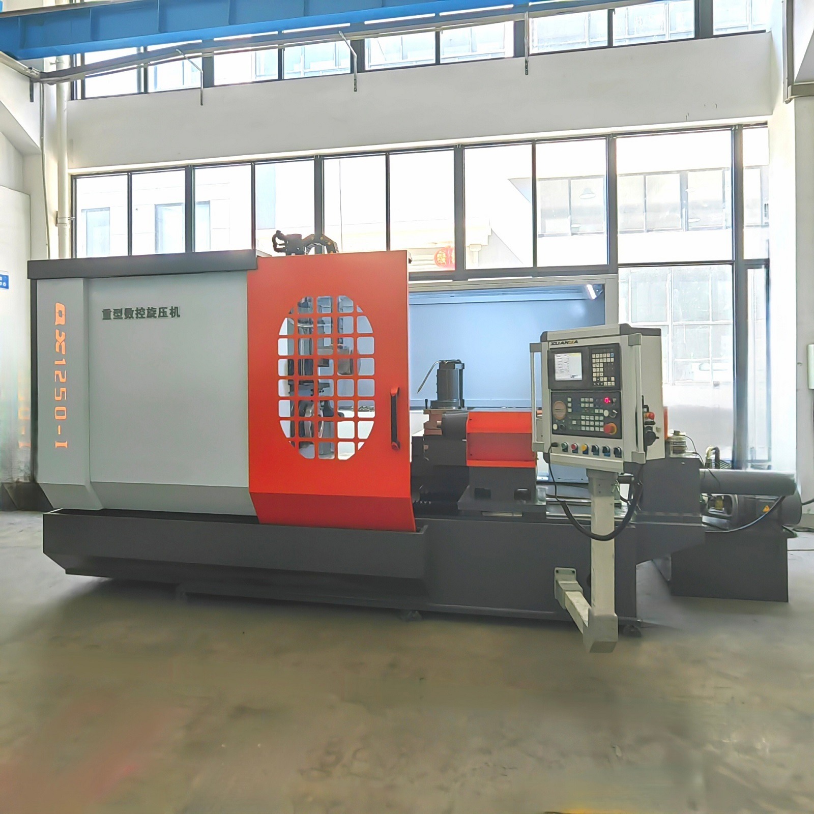 CNC-Metalldrückmaschine mit Einzelrolle img2
