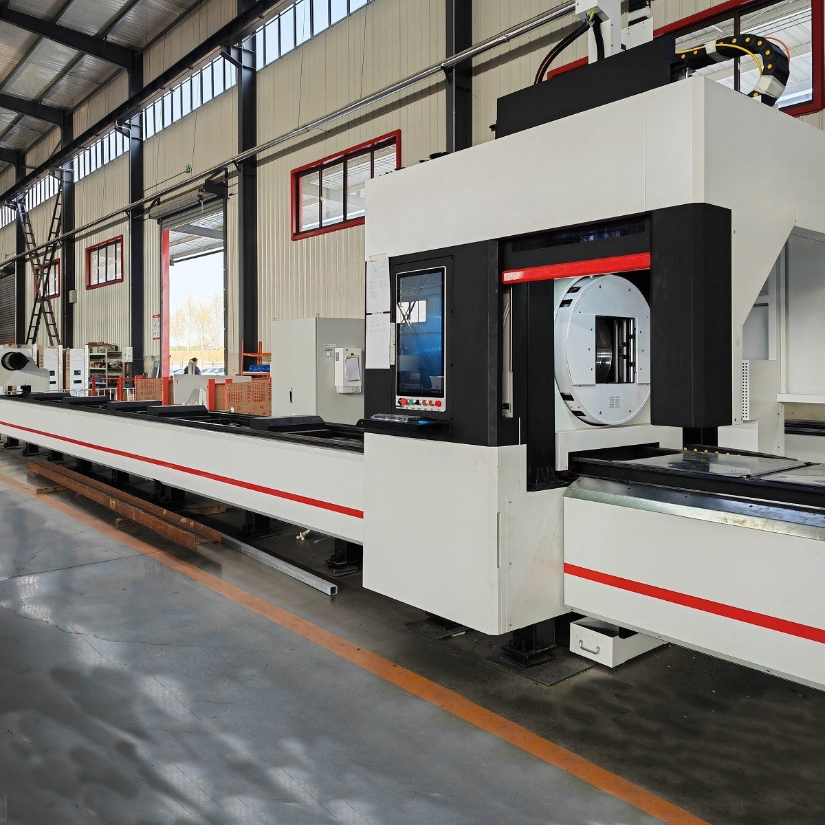 zero tailing three chucks cnc fiber laser cutting machine img4