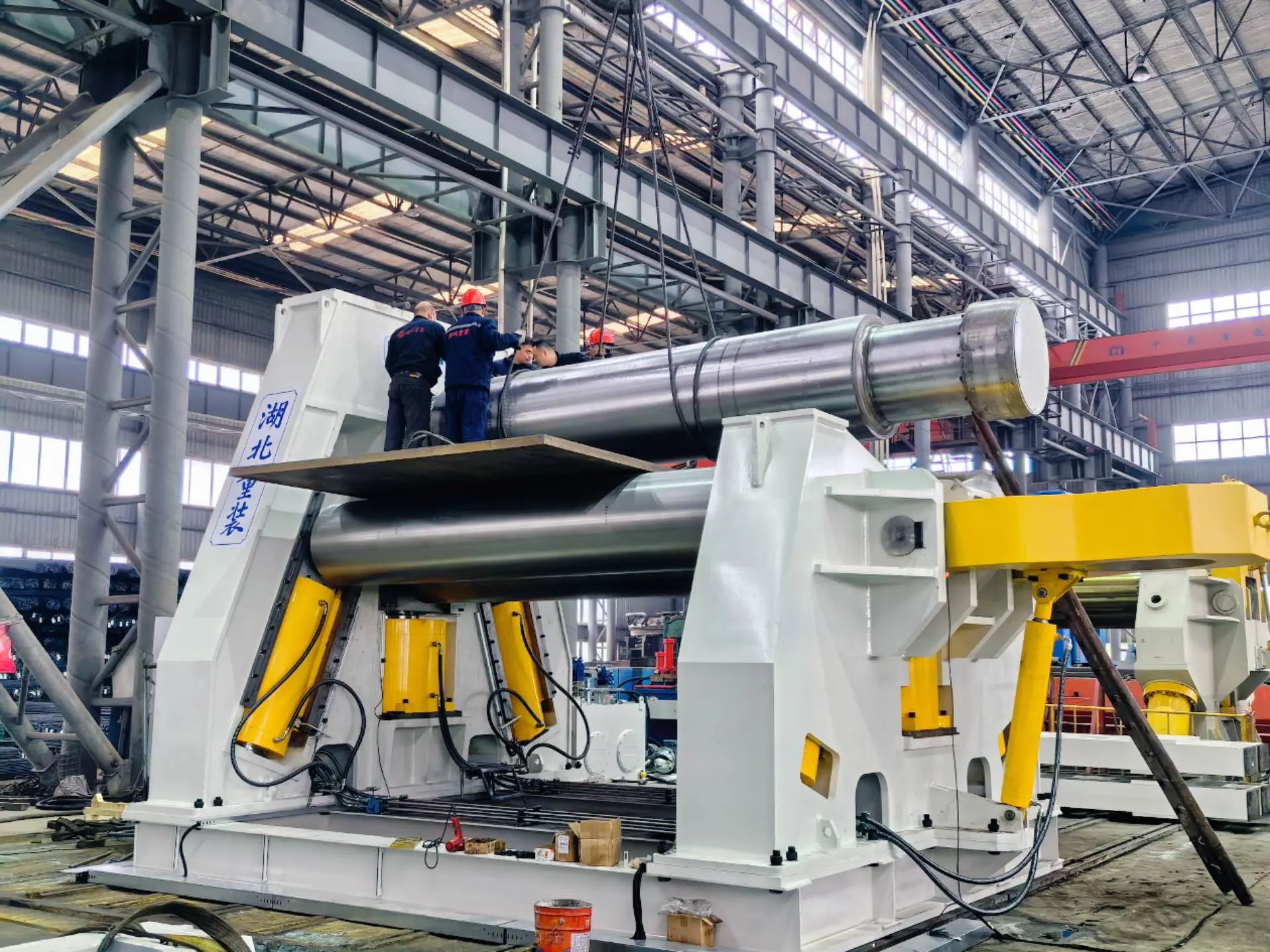 alekvs heavy duty four roller hydraulic cnc plate rolling machine 1