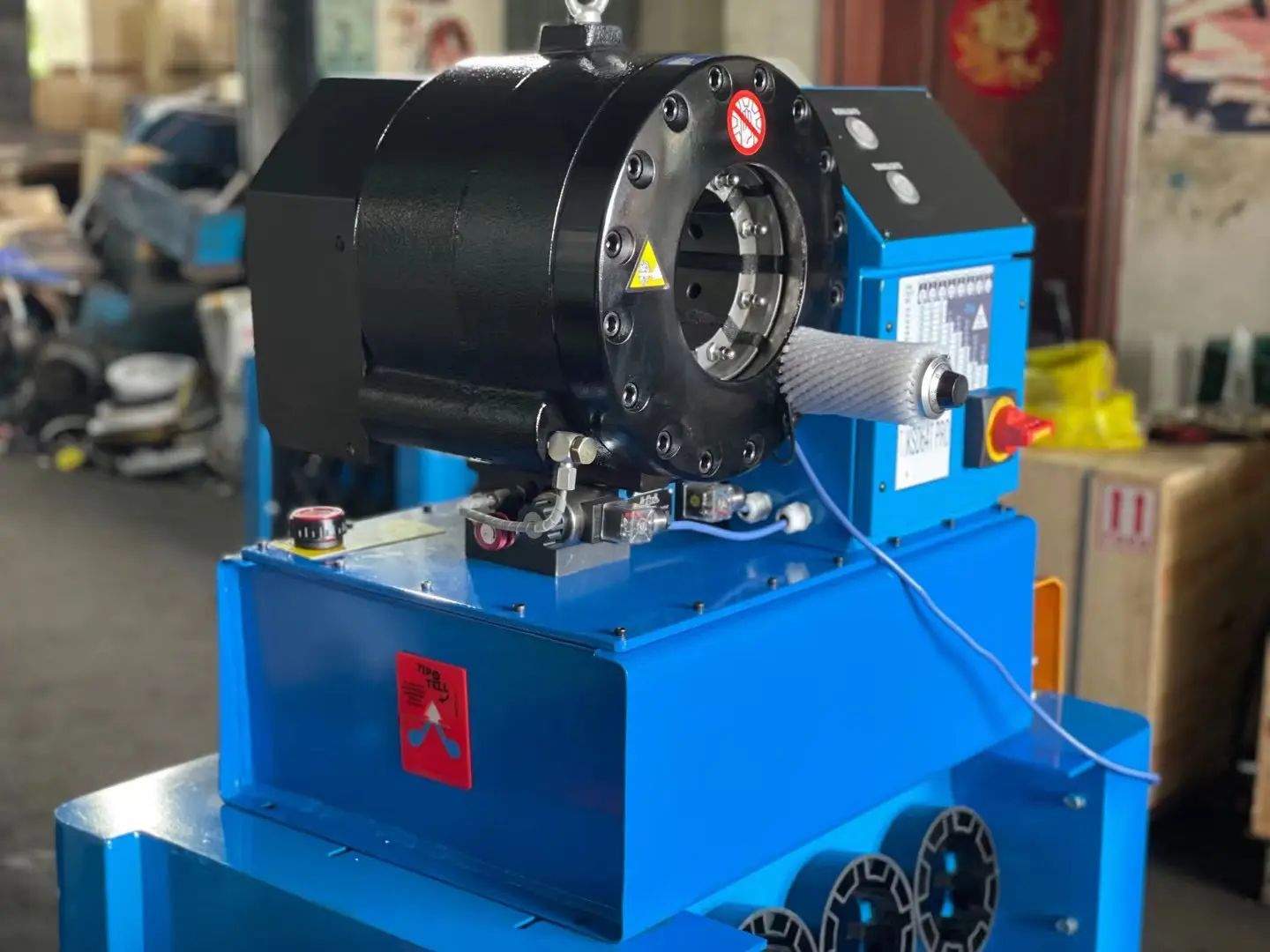máy uốn ống thủy lực