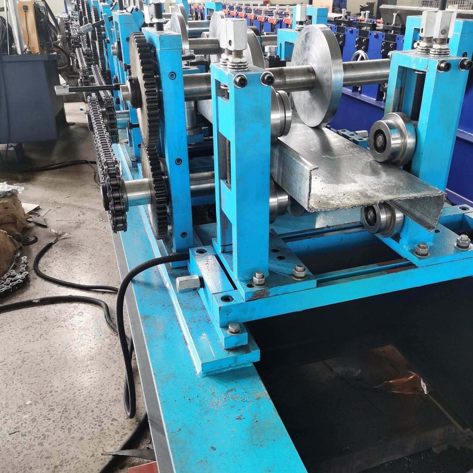 Qu'est-ce qu'une machine de formage de rouleaux ? Machine de formage de rouleaux de pannes CZ