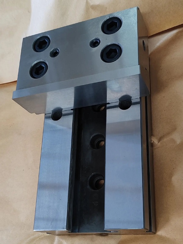 a vise is the most common fxture 2