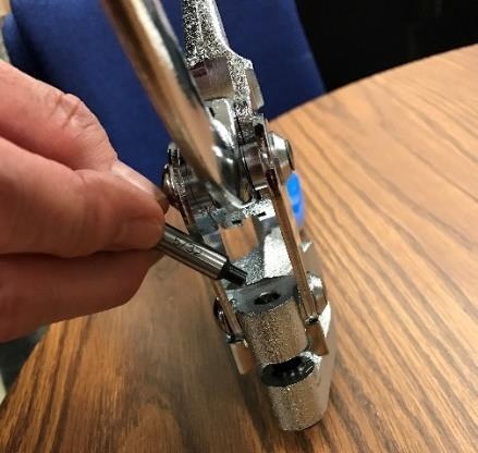 installer le nouveau poinçon