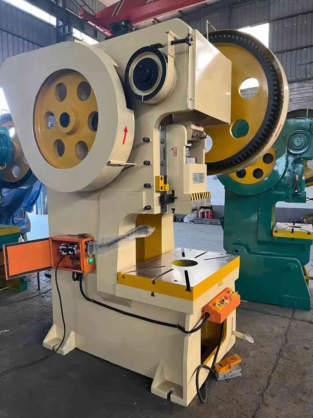 mechanische Stanzpressen für die Blechumformung