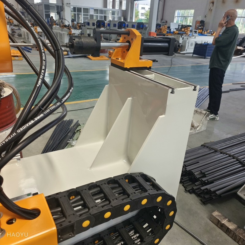 Máquina dobladora de tubos multicapa CNC para tubos de aleación especial