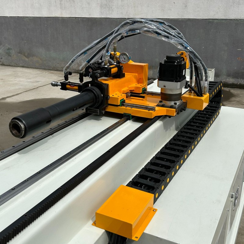 Máquina dobladora de tubos de precisión CNC con control programable