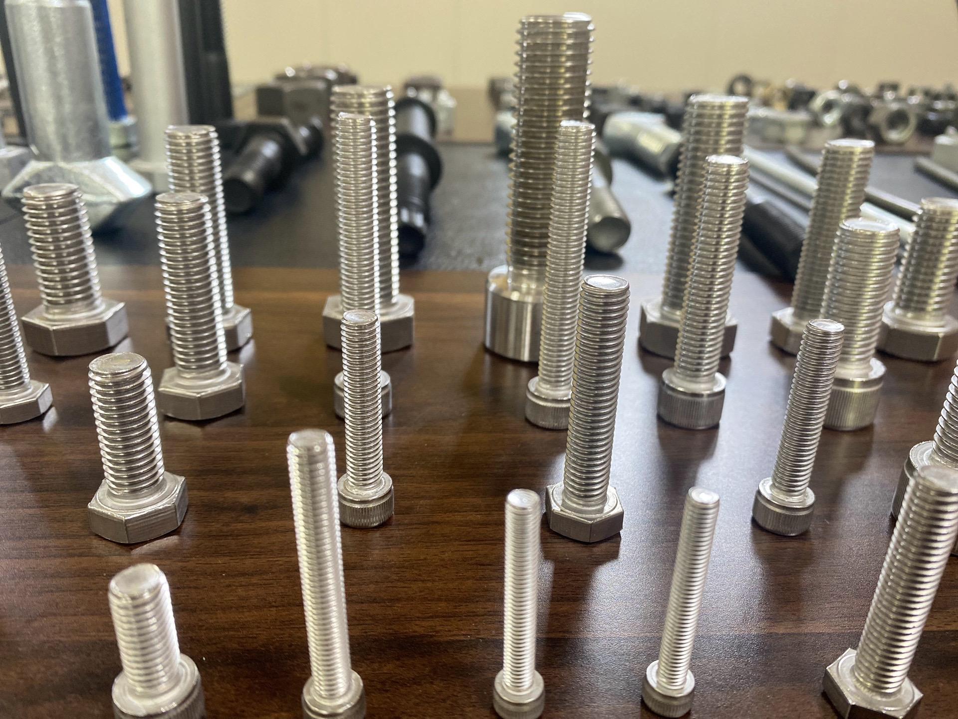 diferentes tipos de tornillos 2