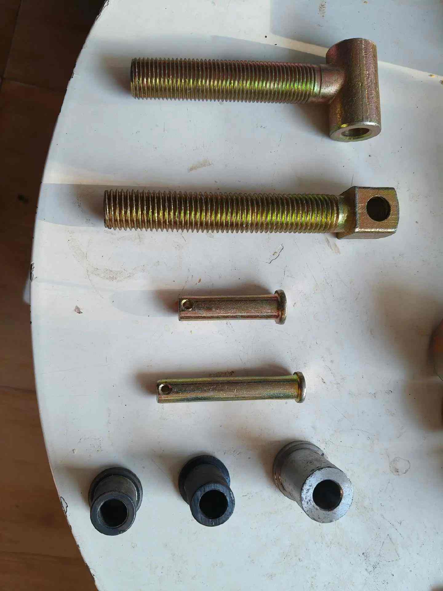 perno de laminado de rosca 2
