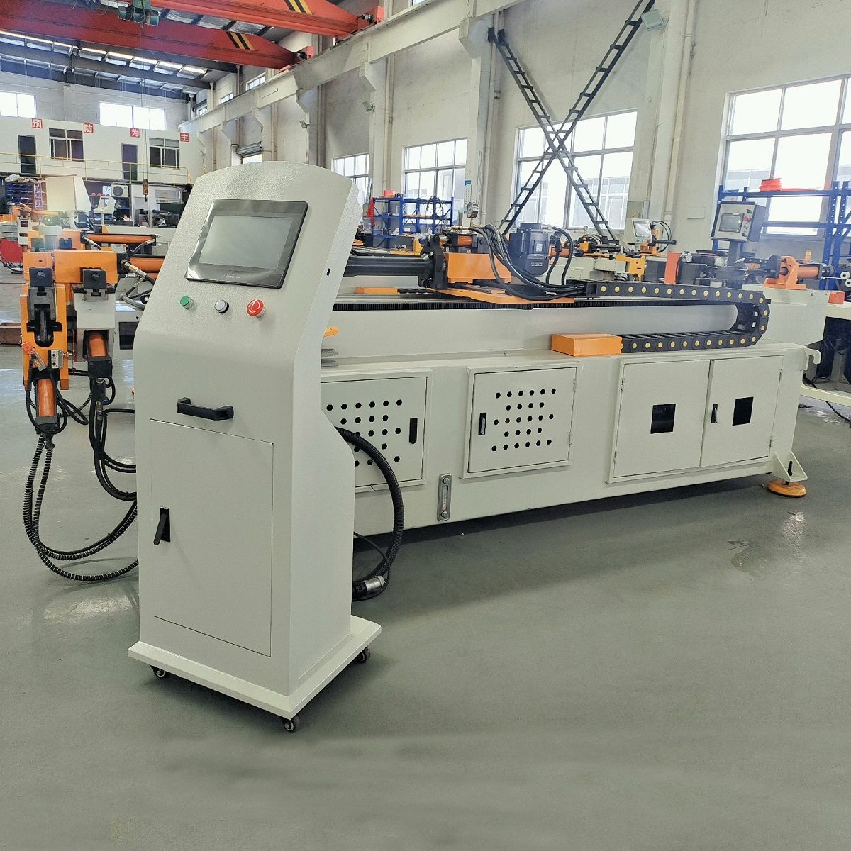 Máquina dobladora de tubos semiautomática multieje img4