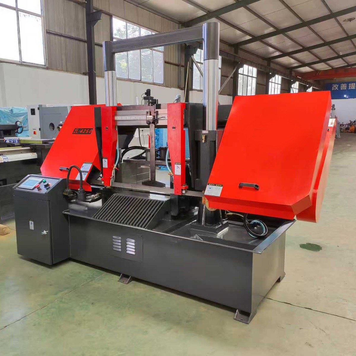 17%e2%80%b3 CNC 수평 밴드톱 (금속 절단용) img3