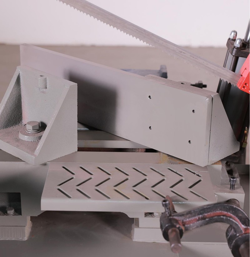 45 swiveling vise aek horizontal mitre band saw