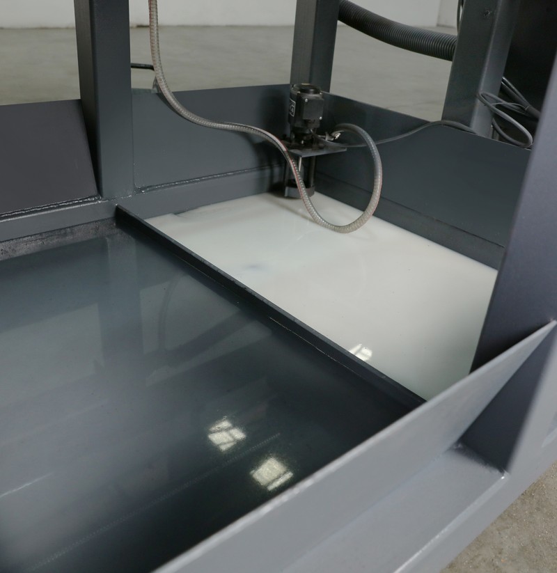 Grand réservoir d'eau ouvert de 70 litres, série AEK 20 pouces