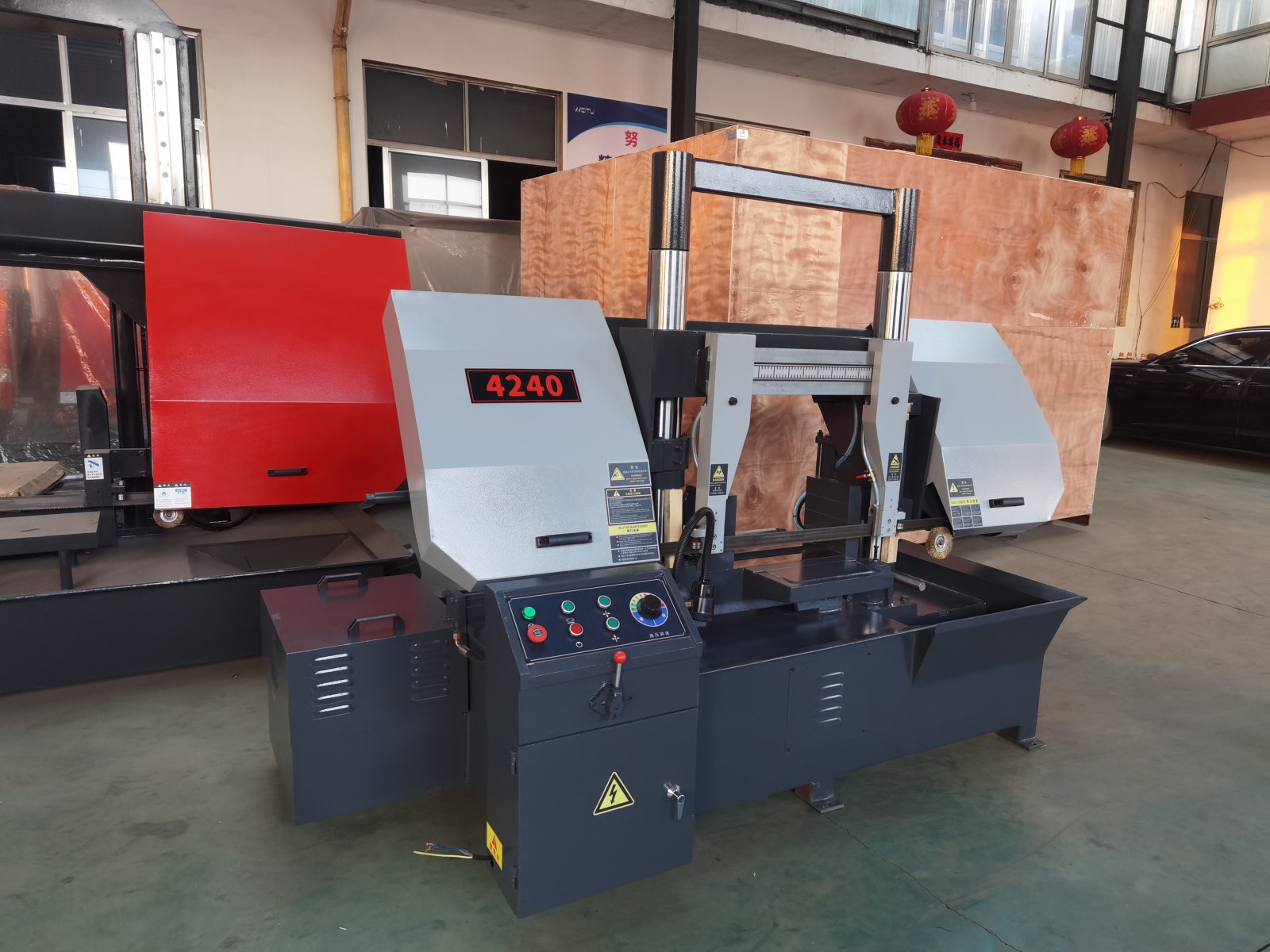 aek 4240 semi automatic horizontal band saw