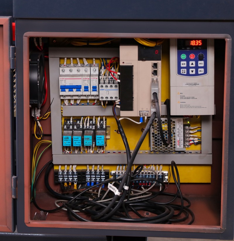 armoire électrique série AEK 14 pouces