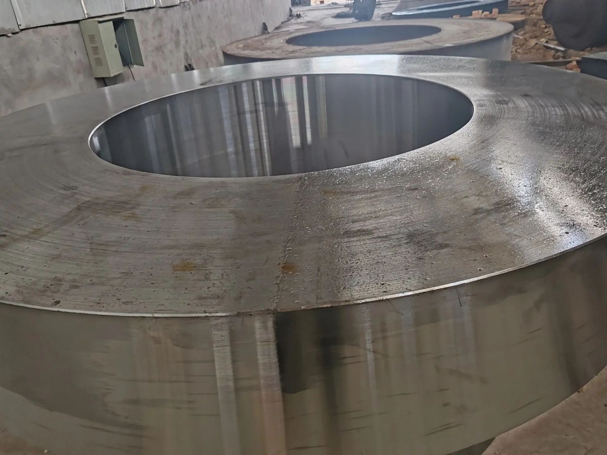 pierścień cylindryczny o cienkich ściankach