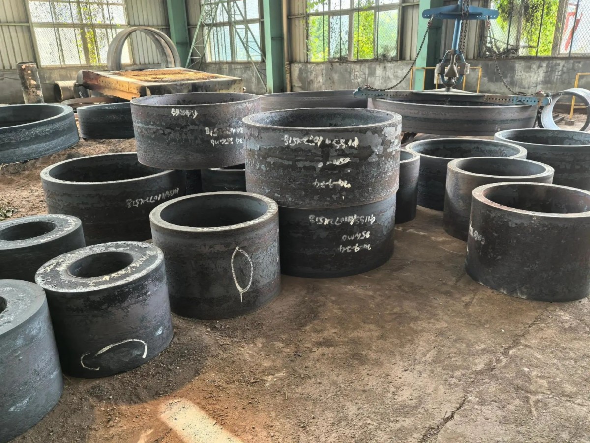 unfinished ferrous metal cylinders and rings