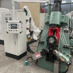 Máquina laminadora de anillos de brida vertical CNC img4