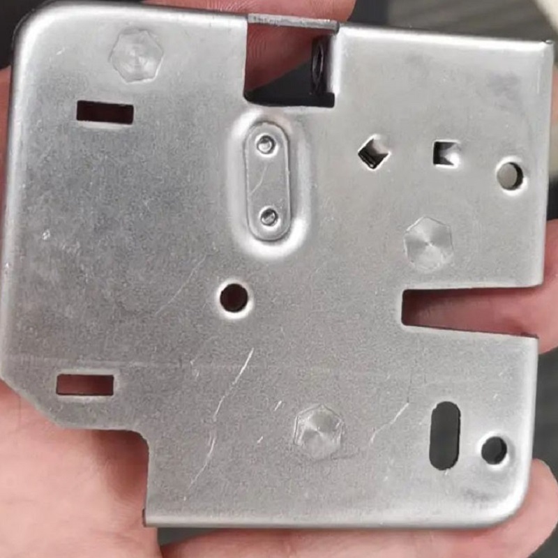 remachado a presión de placas de aluminio