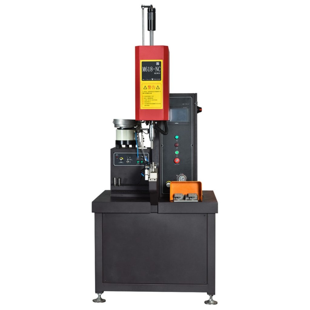 Remachadora hidráulica automática AEK M618 NC (img4)