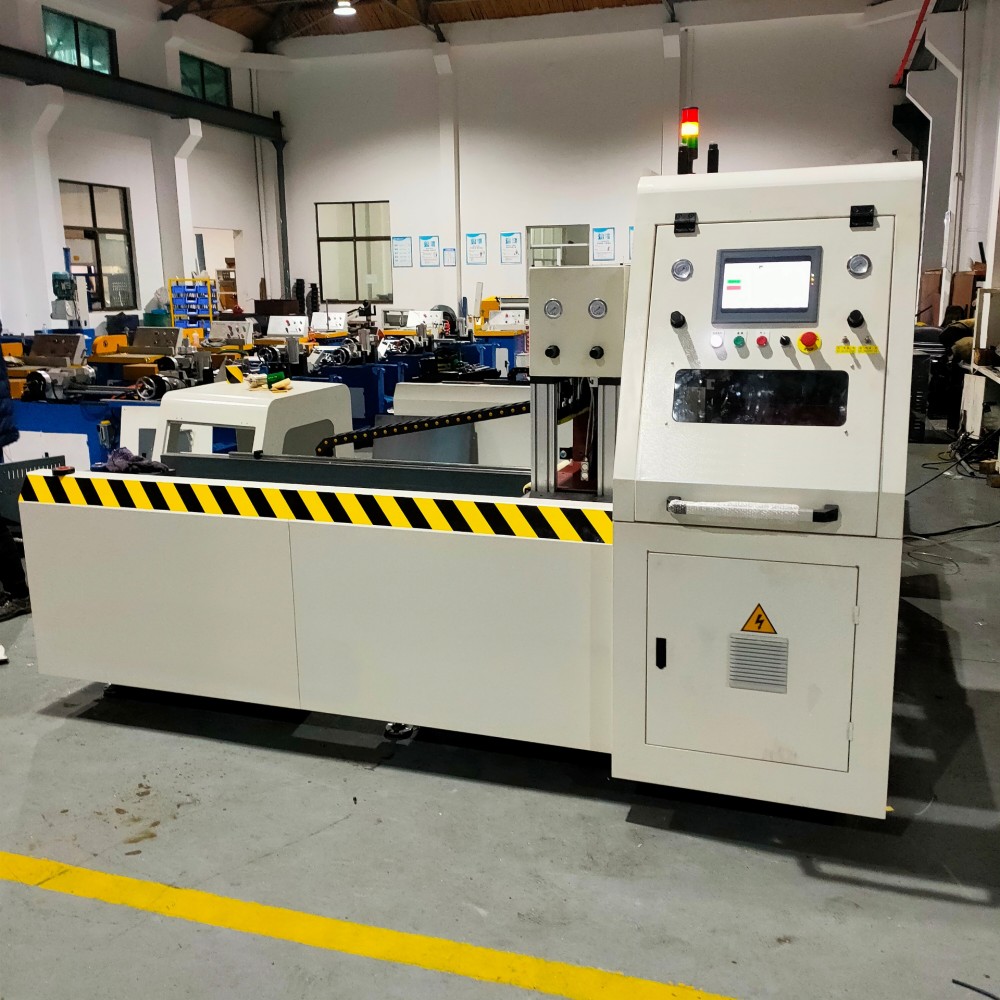 AEK 610 자동 CNC 알루미늄 프로파일 톱