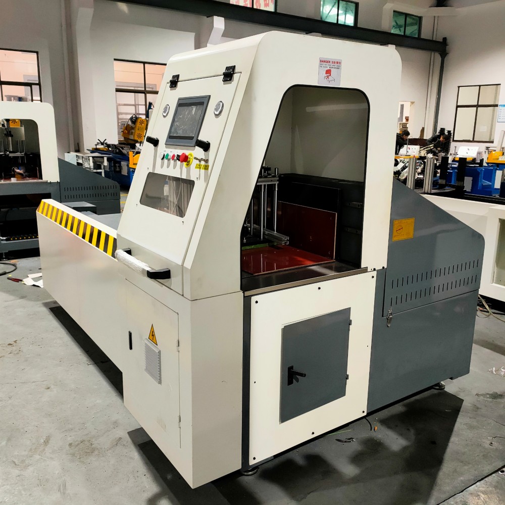 AEK 610 전자동 서보 CNC 알루미늄 커터