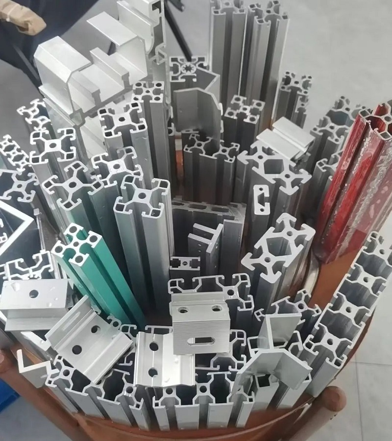 カーテンウォール設置用アルミ合金押出成形品