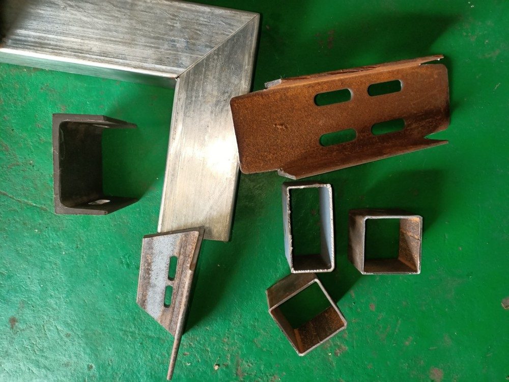 amostra de punção de aço angular