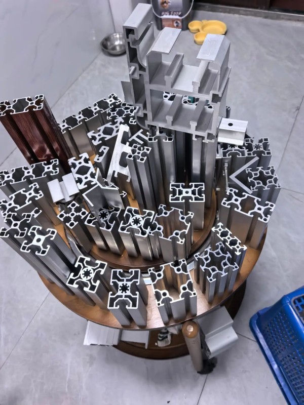 cnc cutting of hollow aluminum profiles