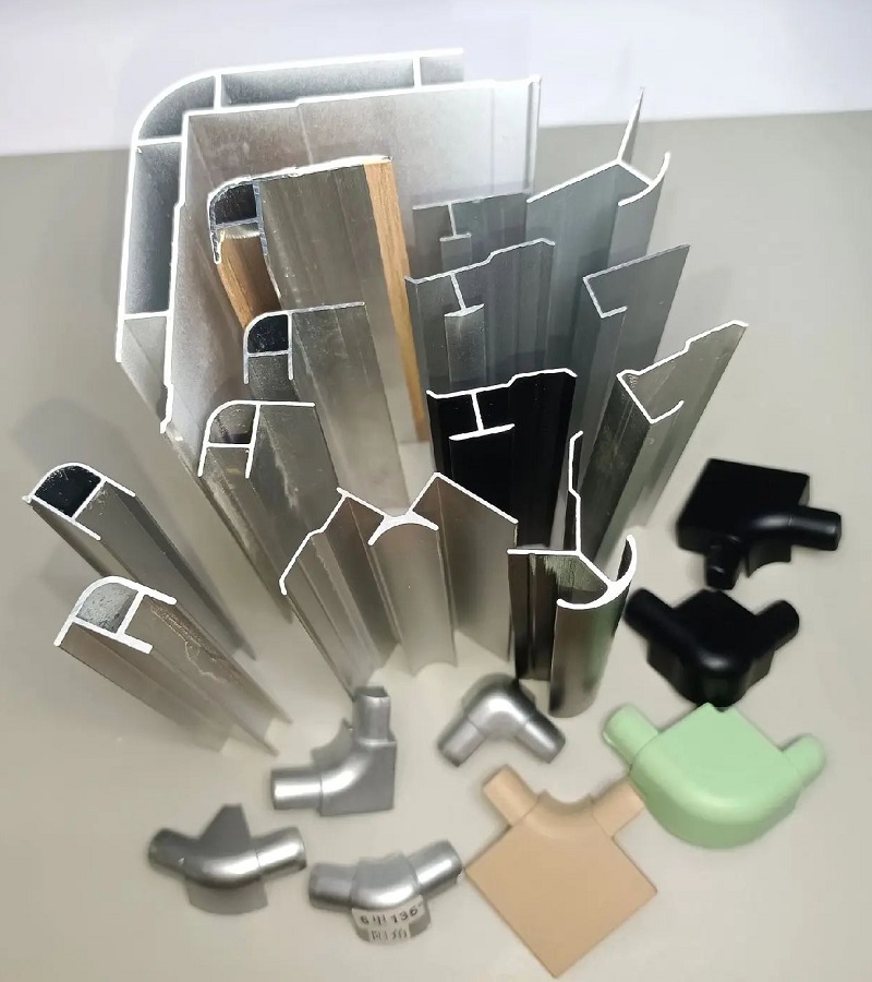 最小限のテール素材を使用したCNC加工のアルミニウムプロファイル