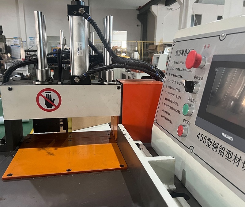 CNCアルミ切断機用デジタル角度表示