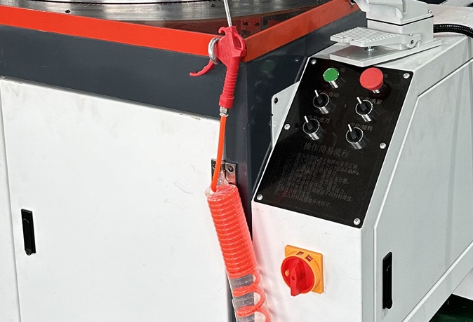 Indicador de ángulo digital y bloqueo mecánico del cabezal de corte de la serie AEK Q