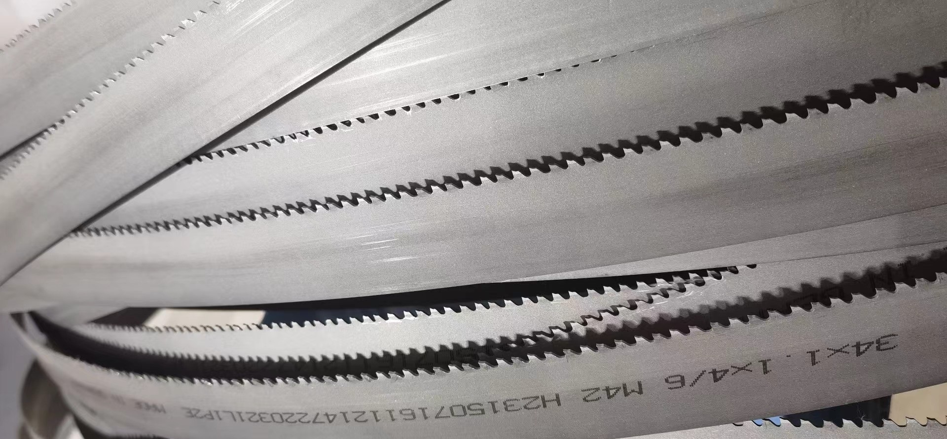 m42 m51 coated bi metal bandsaw blade variable tpi for metal cutting