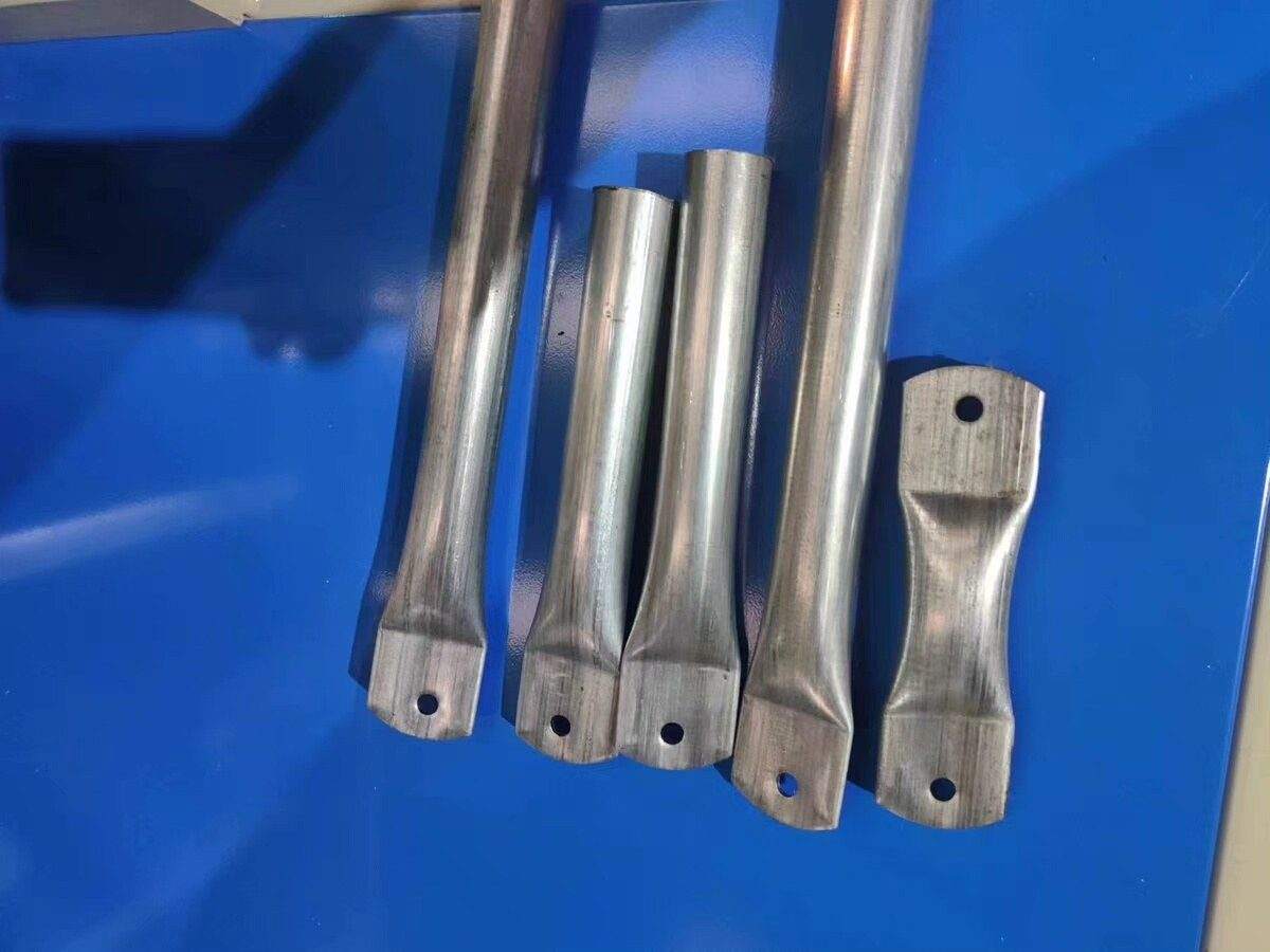 Perfuração e prensagem de extremidades de tubos de aço inoxidável