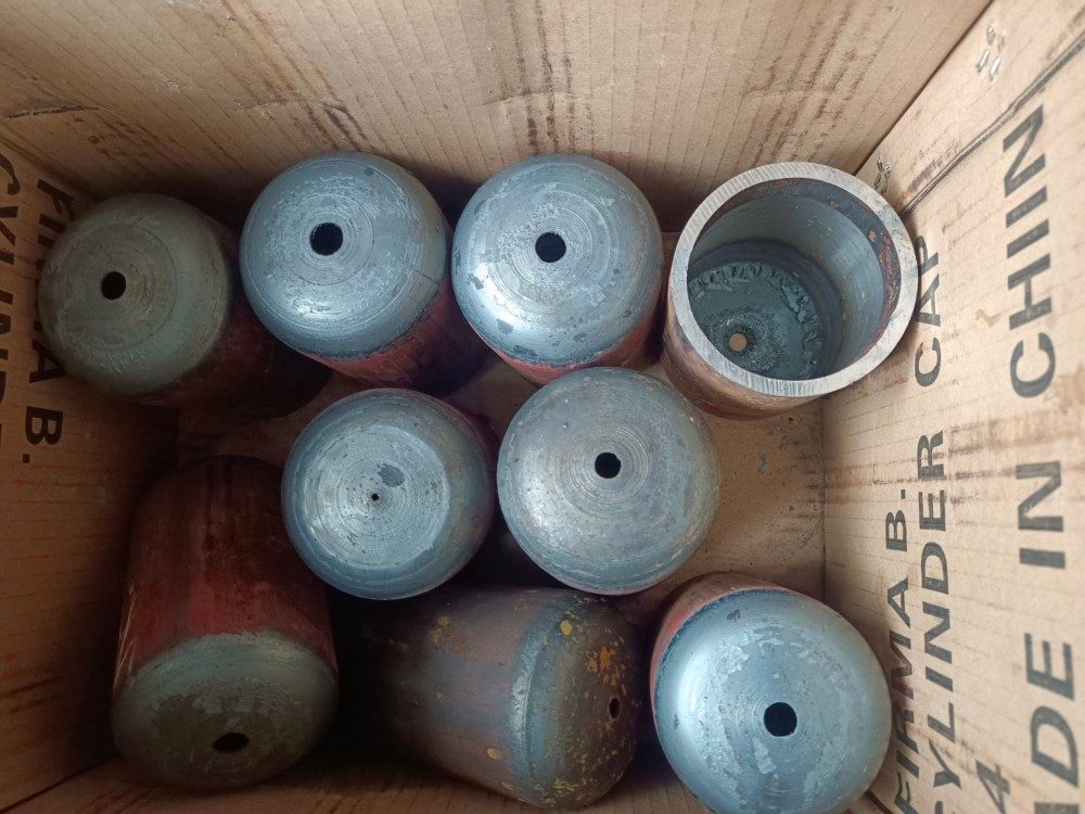 stainless steel pipe sample sealed using tube end closing machine