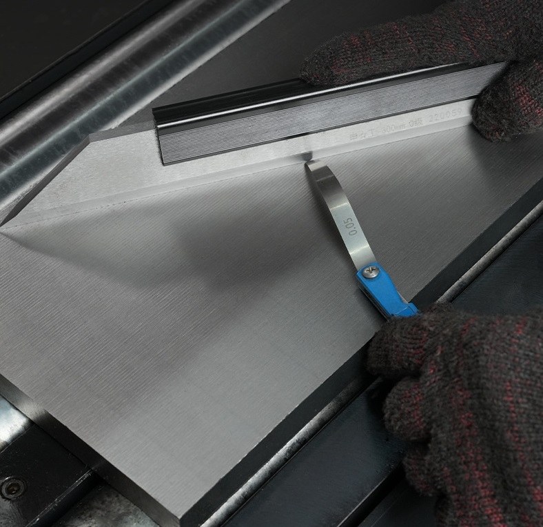 tct band saw blade cutting surface accuracy less than 0 05 millimeter